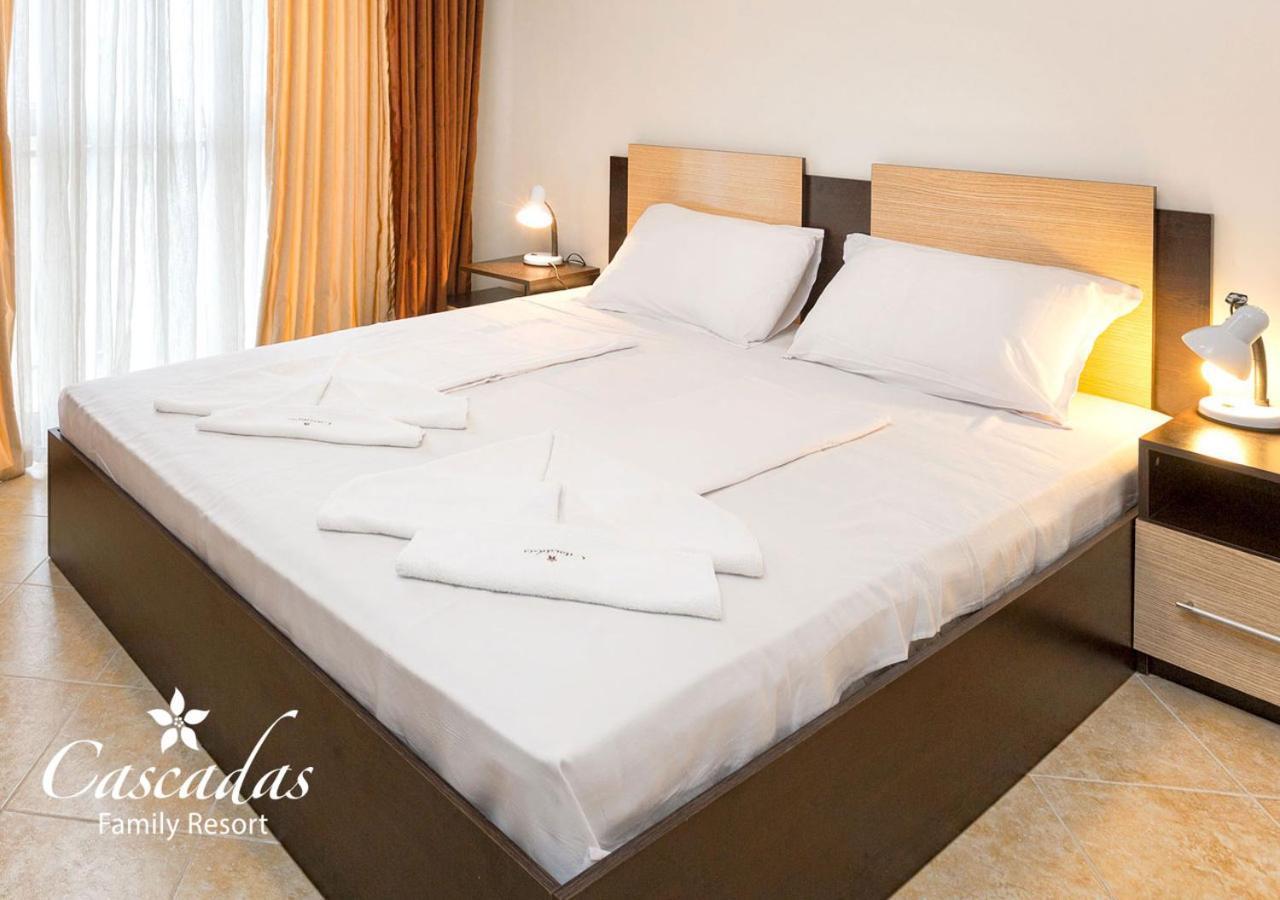 Cascadas Family Aparthotel