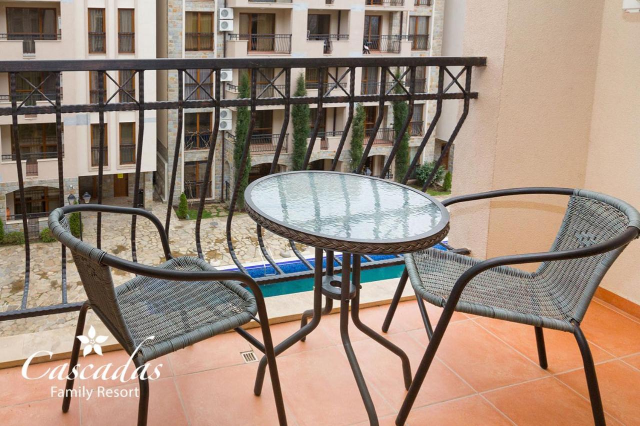 Cascadas Family Aparthotel 4*