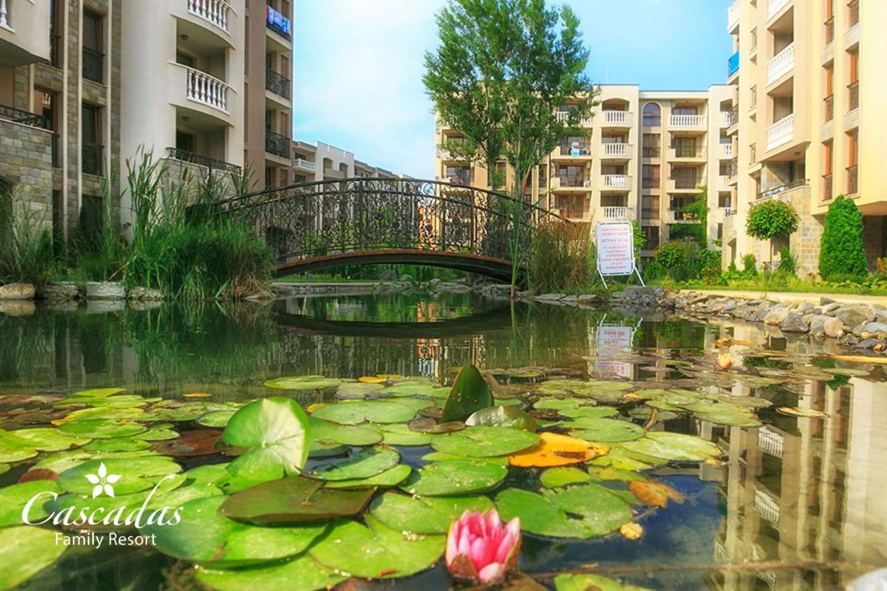 Aparthotel Cascadas Family
