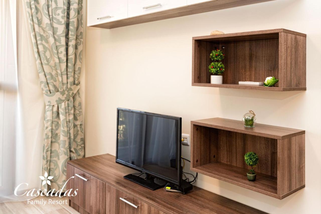 Cascadas Family Aparthotel