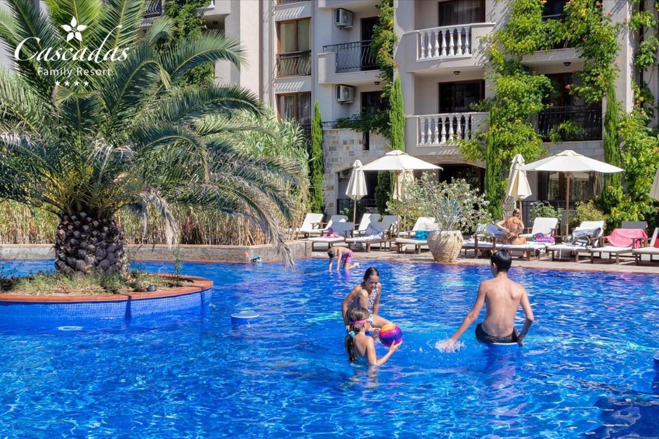 Ξενοδοχείο με διαμερίσματα Cascadas Family Resort